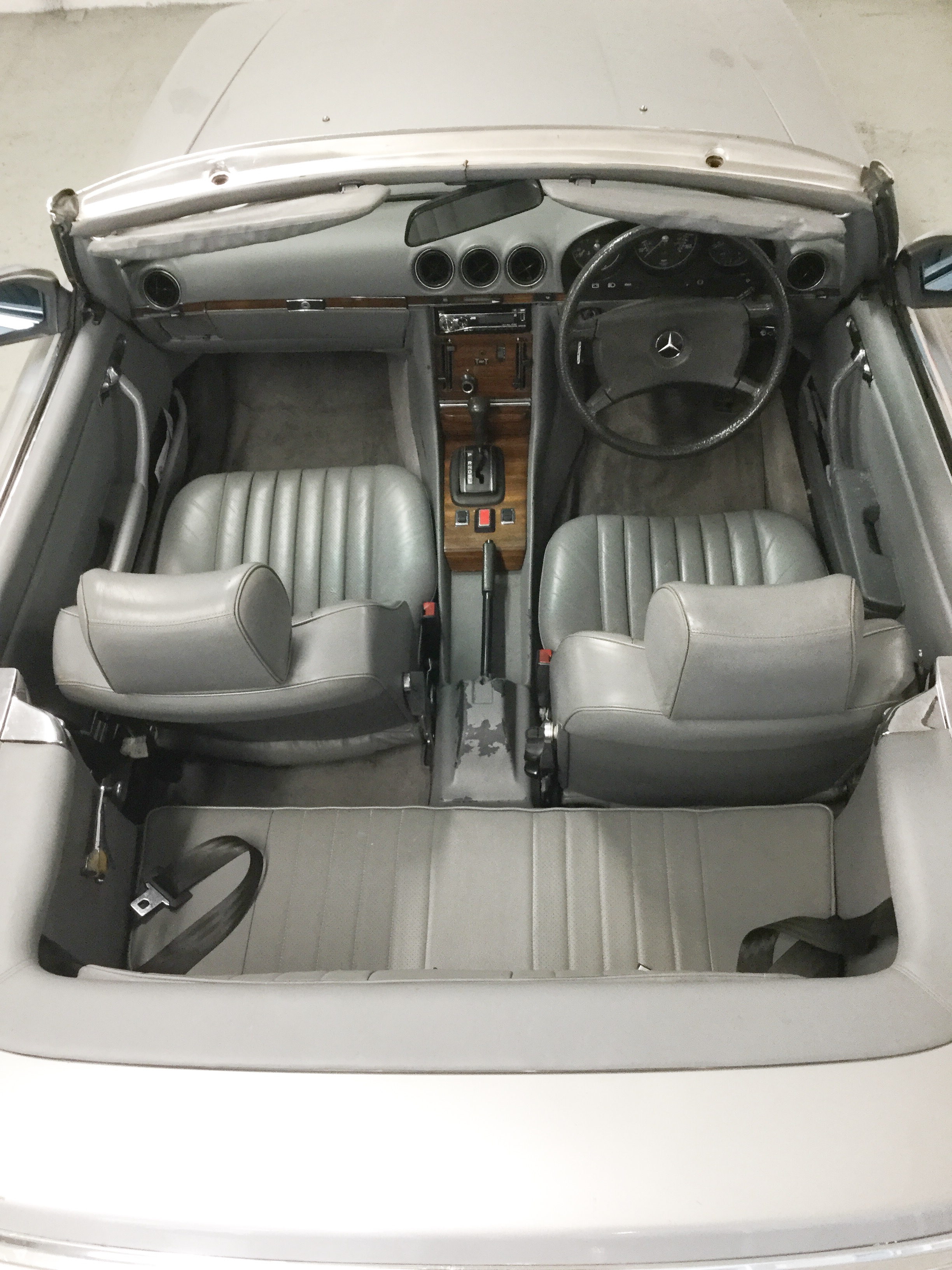 1981 Mercedes 500 SL - Image 7