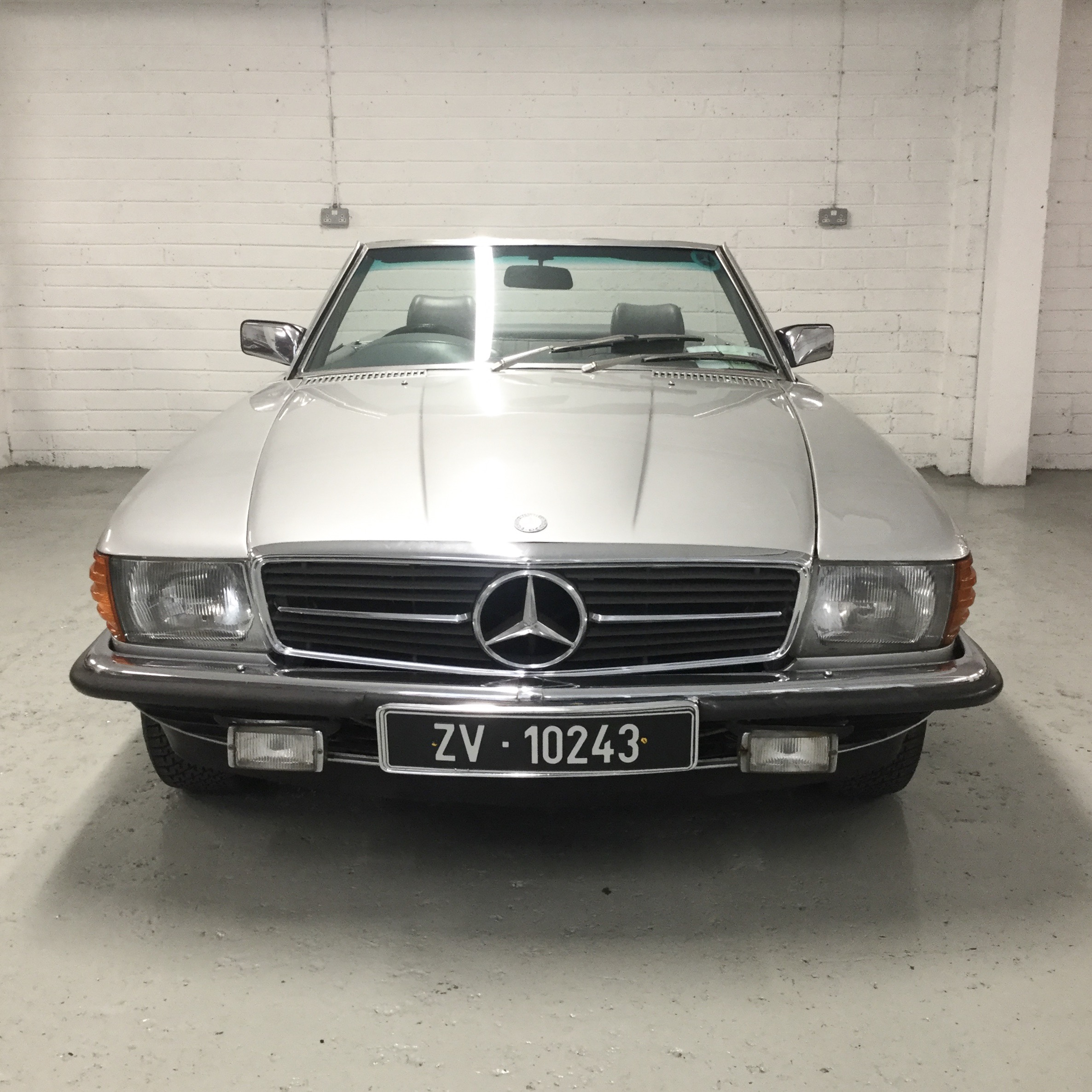 1981 Mercedes 500 SL - Image 3