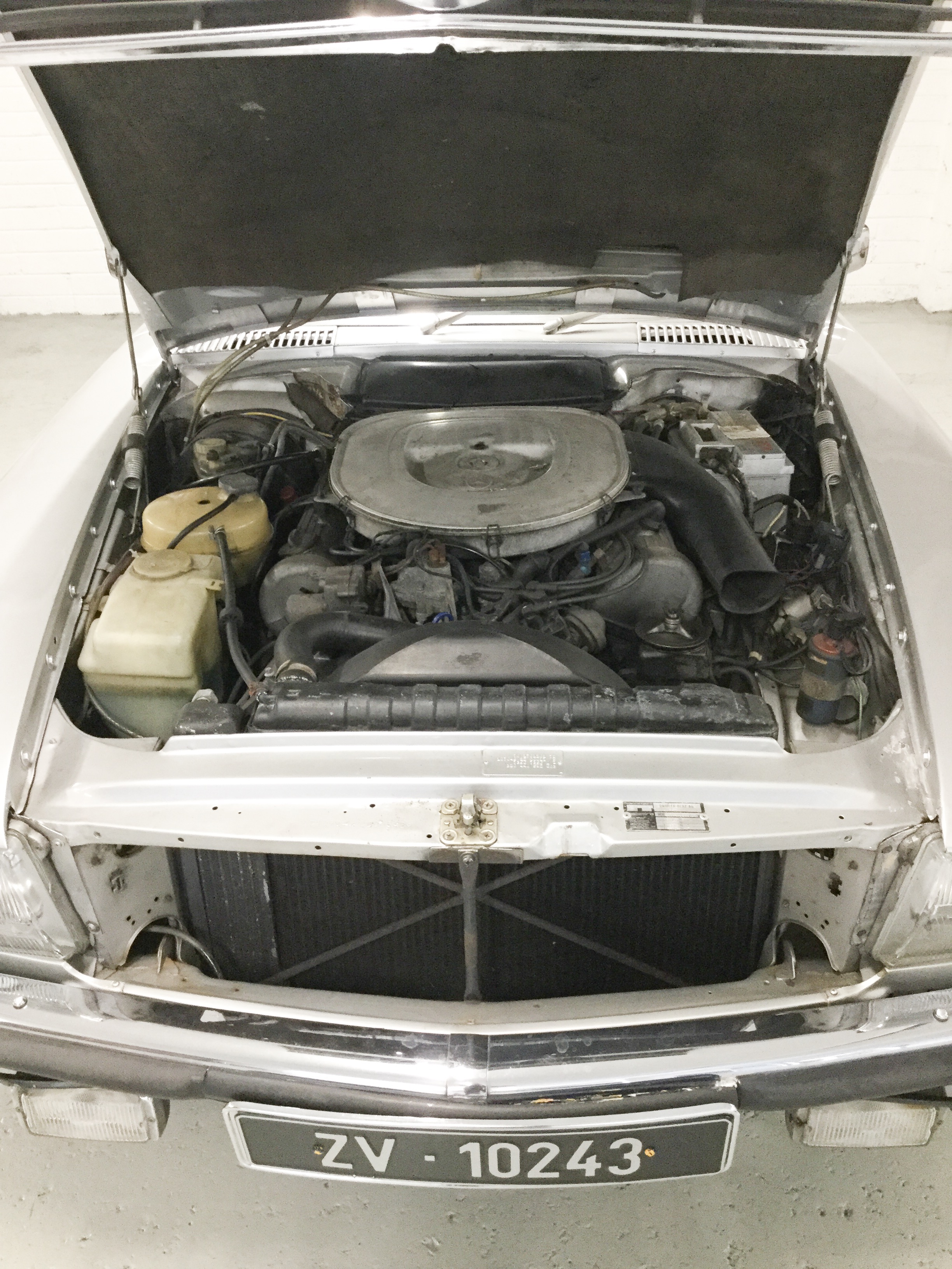 1981 Mercedes 500 SL - Image 8